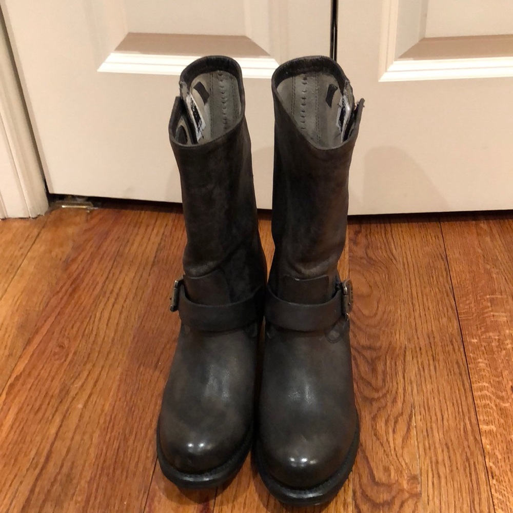 Frye ‘Veronica short’ slouchy boots in black